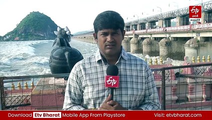 ప్రకాశం బ్యారేజీకి కొనసాగుతున్న వరద - ముందస్తు చర్యలు చేపట్టిన అధికారులు