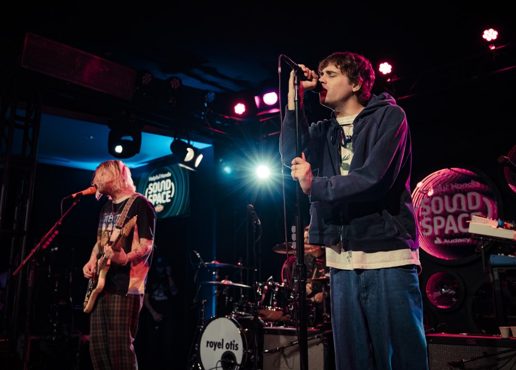 Royel Otis in the Helpful Honda Sound Space