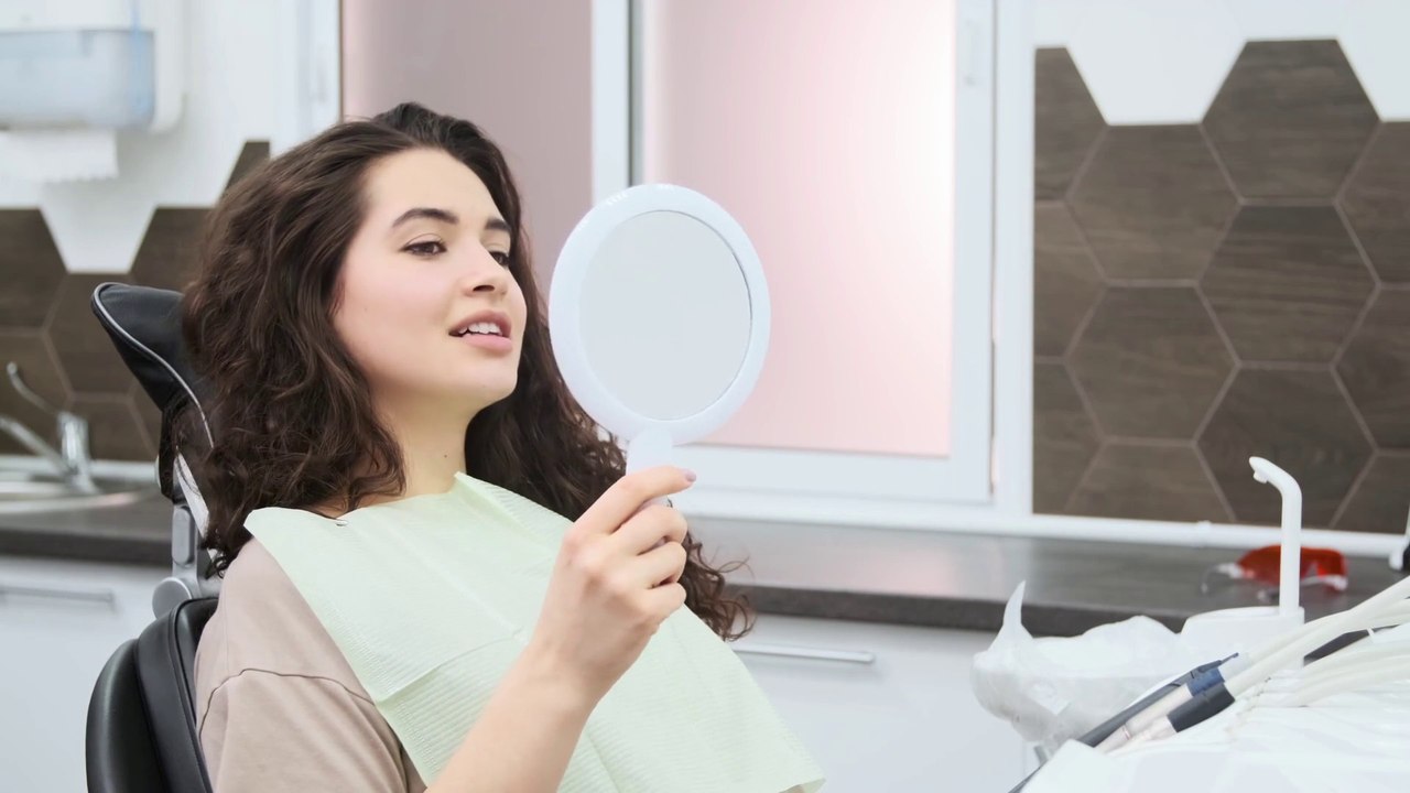 Per la salute dei denti educare i giovani a corretta igiene orale