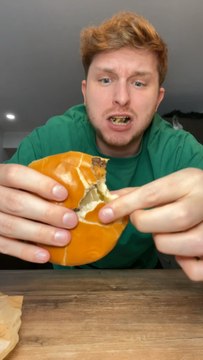 Les nouveautés Burger King 😱 entre le nouveau burger montagnard poulet avec des tranches de raclette, le burger montagnard reblochon avec son reblochon pané 😱✨😍 ou encore les onion rings à la raclette et au bacon…