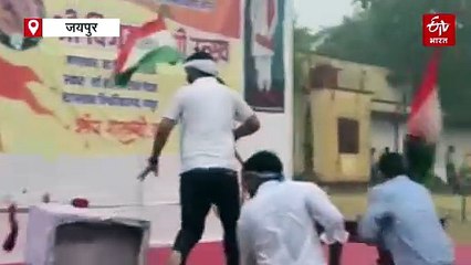 RU में हंगामा : एनएसयूआई ने किया RSS के विजयादशमी कार्यक्रम का विरोध, पुलिस ने भांजी लाठियां