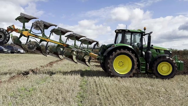 A giant reversible plough in action at Cheriton Fitzpaine Ploughing Match, video Alan Quick IMG_3630