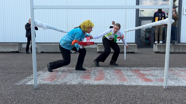 J'ai testé : la course des serveuses et garçons de café à la FIM