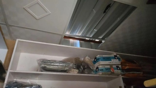 Video: दुकान से चुराए कपड़े, नकदी भी की चोरी