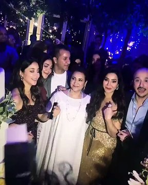 بالفيديو.. هكذا احتفلت لجين عمران بعيد ميلادها