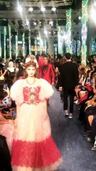 حجاب وتوربان وعبايات في عرض دولتشي أند غابانا في دبي