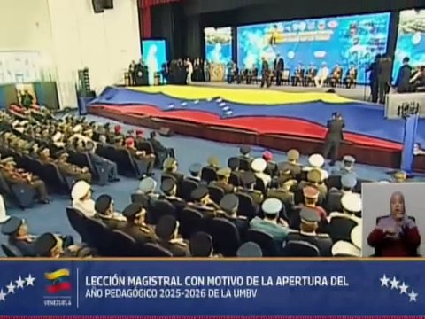 Jefe de Estado recibe Doctorado Honoris Causa en Seguridad de la Nación de la UMBV