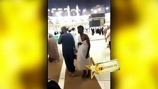 بالفيديو: ديانا حداد تُؤدِّي مناسك العمرة برفقة ابنتها