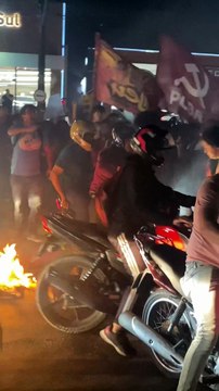 Ato estudantil da UFC em avenida enfrenta resistência de motoqueiros