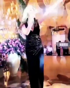 بالفيديو: نانسي عجرم تخطف الأنظار برشاقتها خلال الحمل