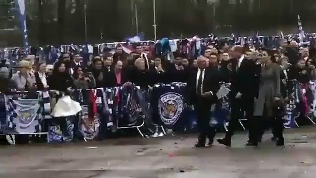 ما رأيك أن ترتدي المعطف الرمادي كما فعلت كيت ميدلتون؟