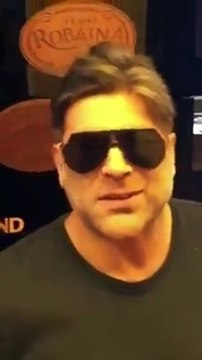 بالفيديو: وائل كفوري يُفاجِئ مُحِبِّيه بلوك جديد من مطار بيروت