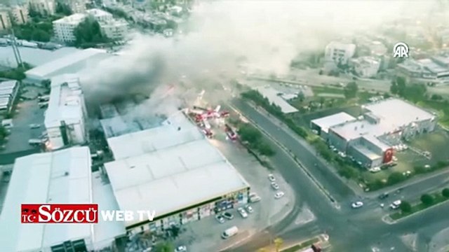 Plastik malzemelerin satıldığı iş yerinde yangın