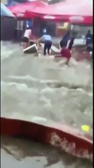 Strong Rain Current Sweeps Away Person in Mazatenango, Suchitepéquez