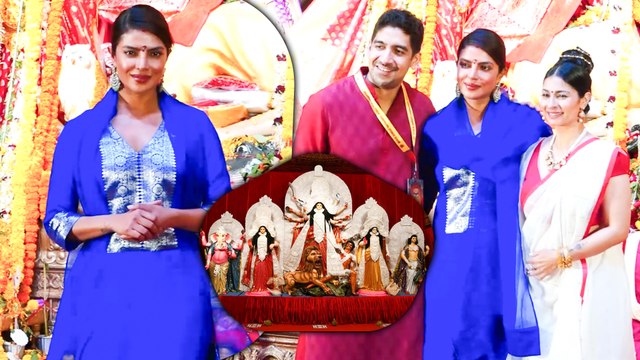 Priyanka Chopra Share A Warm Hug & Poses With Ayan And Tanishaa Mukerji At Mumbai's Sarbojanin Durga Pooja Pandal