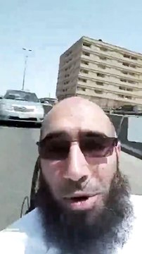 بالفيديو ايقاف استاذ جامعي سعودي بسبب دراجة هوائية