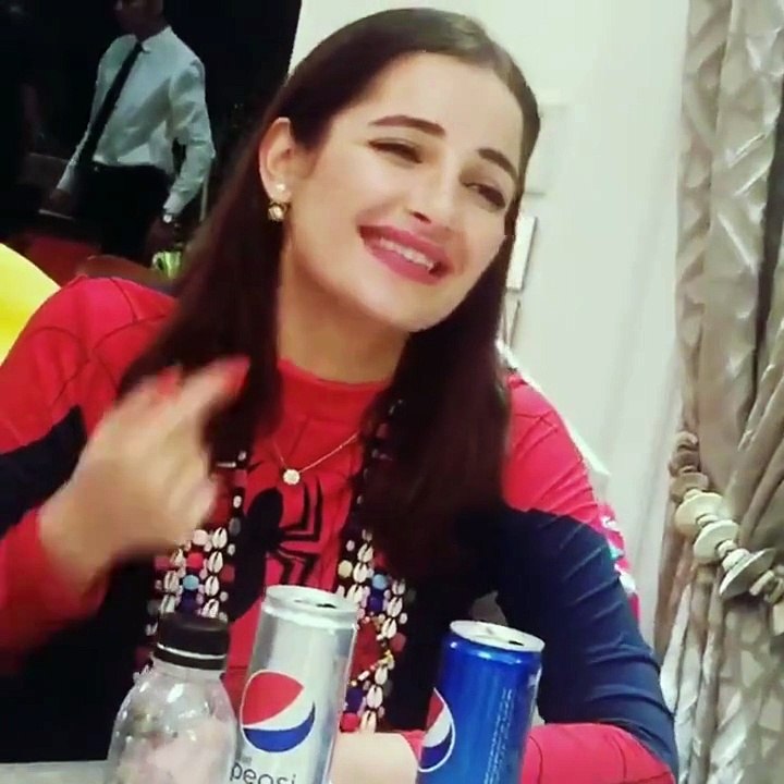 شام الذهبي تنافس أصالة في الغناء