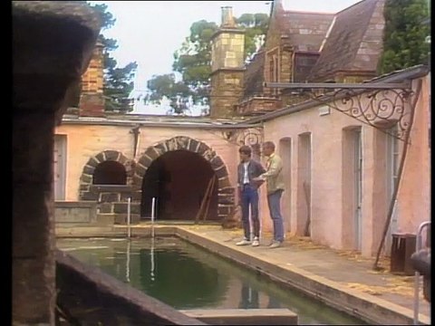 Neighbours deutsch - 009 - Ein Priester mit Verbindungen (28.03)