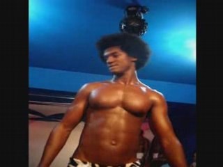 Beleza Negra Masculina no Clube Planetário em Salvador.