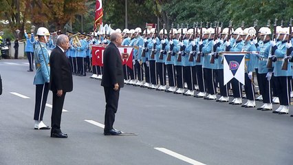 Cumhurbaşkanı Erdoğan, yeni yasama yılı açılışı dolayısıyla geldiği Meclis'te resmi törenle karşılandı