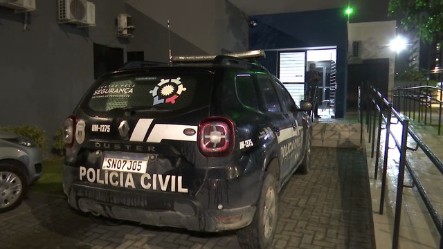 Intervenção Policial em Caso de Violência Doméstica: Relato Detalhado dos Eventos na 90ª Circunscrição em Tempo Real