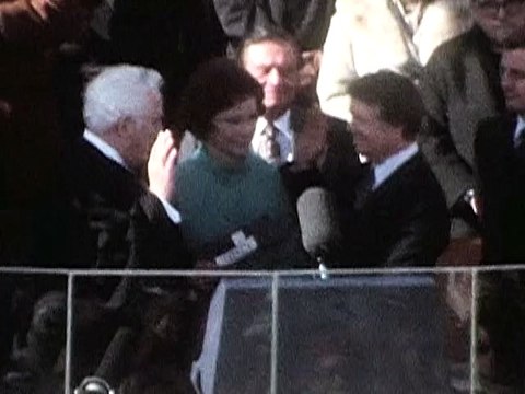 Momento en el que Jimmy Carter juró como presidente y tomó juramento al cargo