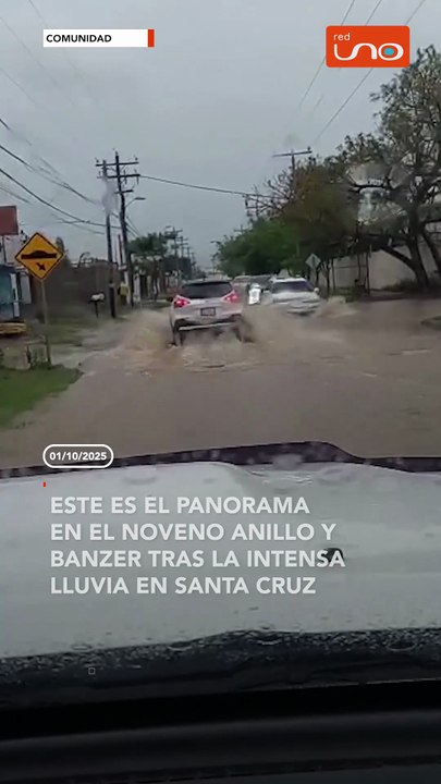 🌧️💧 Este es el panorama en el 9no anillo y Banzer: calles completamente inundadas tras la intensa lluvia en Santa Cruz.