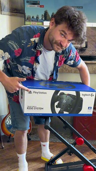 Le nouveau direct drive de logitech est là 😮‍💨 le RS50 compatible avec PlayStation, Xbox et PC