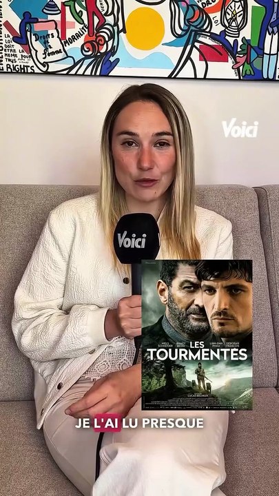 🎬 Actuellement au cinéma, @deborah_francois_officiel brille dans Les Tourmentés où elle incarne Manon, une femme entre méfiance et espoir, partagée entre l’amour et la protection de ses enfants. Dans notre interview, elle confie avoir voulu rendre homma