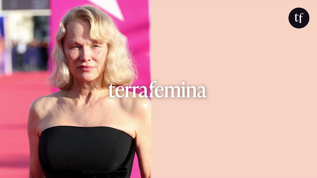 “Lumineuse” : Pamela Anderson change complètement son style à bientôt 60 ans, et impressionne les internautes