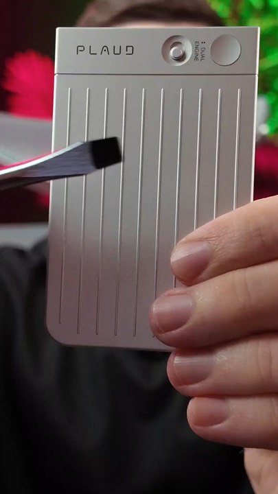 Il faut absolument que tu voies cet outil, il va changer ton quotidien ! Le Note chez @plaud_official, 20 % de réduction via le lien en bio jusqu'au 12 !#astuce #astuces #smartphone #plaud #téléphone