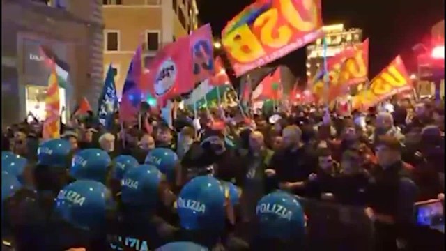 Roma, il corteo dei manifestanti pro Gaza e Flotilla: video