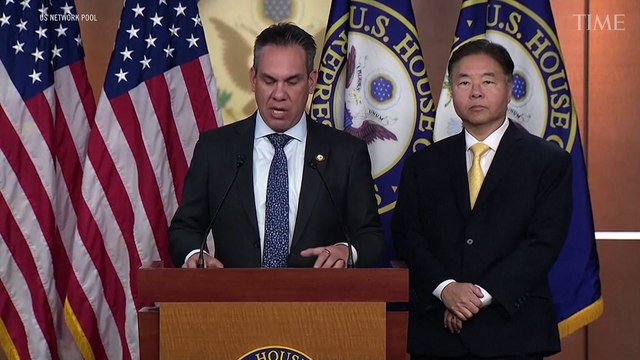 Republican and Democratic Lawmakers React to Government Shutdown as Blame Game Ensues