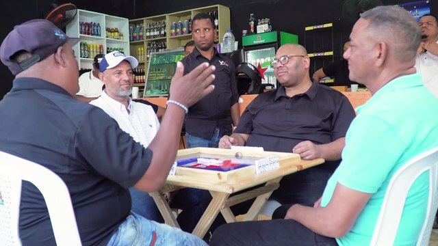 CAPICÚA CON VARSOVIA - LAS CANITAS