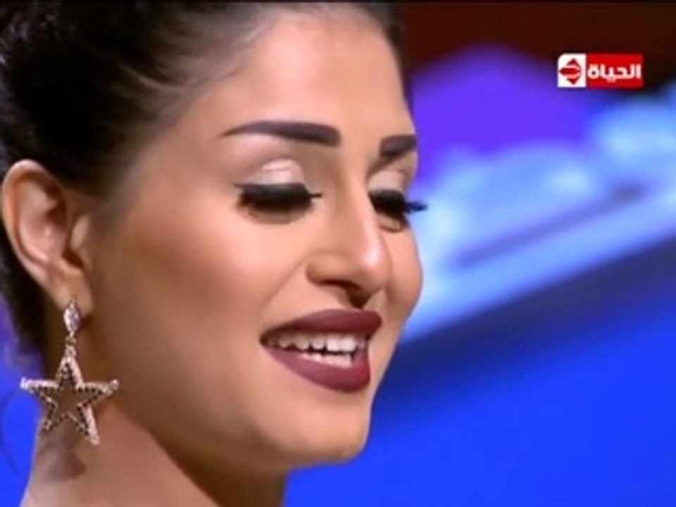 منة فضالي باكية: والدي تركني بعمر الشهرين!