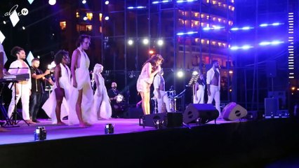 أجمل عبارات الدعم "من كل اللي بحبّوا إليسا"