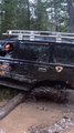 Défi Extrême 4x4 Jeep Embourbée dans la Boue Profonde – Aventure Off-Road France