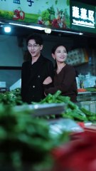 Esposo atrapado engañando en público! Su esposa reencarnada lo arruina con UNA llamada