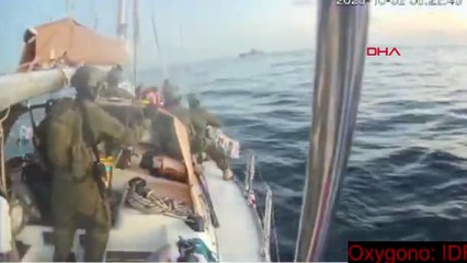 Gazze yolundaki Küresel Sumud Filosu'yla ilgili son durum: 25'i Türk 200'den fazla aktivist alıkonuldu