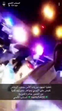 بالفيديو قوات الأمن بالرياض تلقي القبض على مواطن سعودي وأخر اجنبي بحوزتهم كميات كبيرة من الخمور