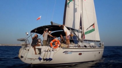 Gaza जा रही नावों को Israel ने रोका, जानें...