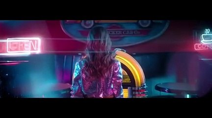 هكذا بدت نانسي عجرم "معه"