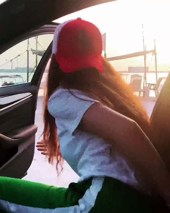 شاهدي حلا الترك في تحدّي الكيكي