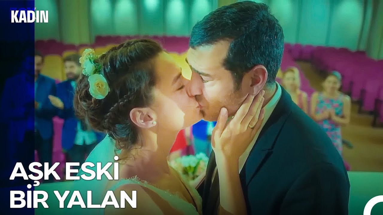 Bir Zamanlar Dudaklarını Ezbere Bildiğinin Adını Bile Unutursun - Kadın