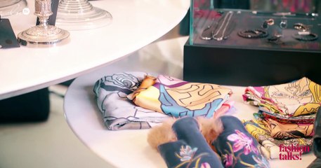 كاميرا نواعم ضيفة هيلدا خليفة في متجرها الأسود