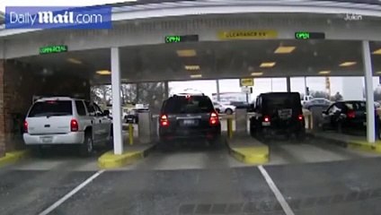 بالفيديو سيارة دفع رباعي تطير فوق سيارة اخرى فور انطلاقها بثواني