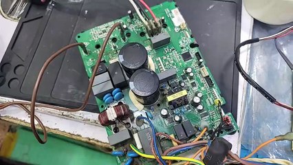 Changhong Ruba Dc inverter ac J5 error code Electrolux Dc inverter ac  J5 error code outdoor pcb #494