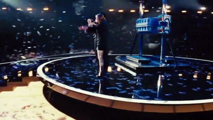 A team of Illusionists pull off bank heists during their performances