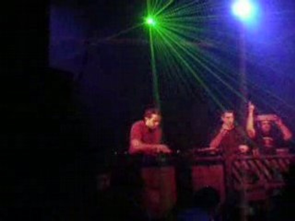 Lick my Bass à la Soundstation  17/05 Dj Amok