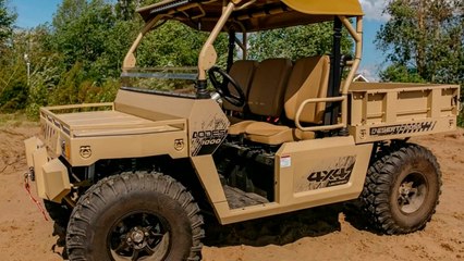 Rosyjscy żołnierze porzucają Desertcross 1000-3 sekundy przed atakiem ukraińskiego drona